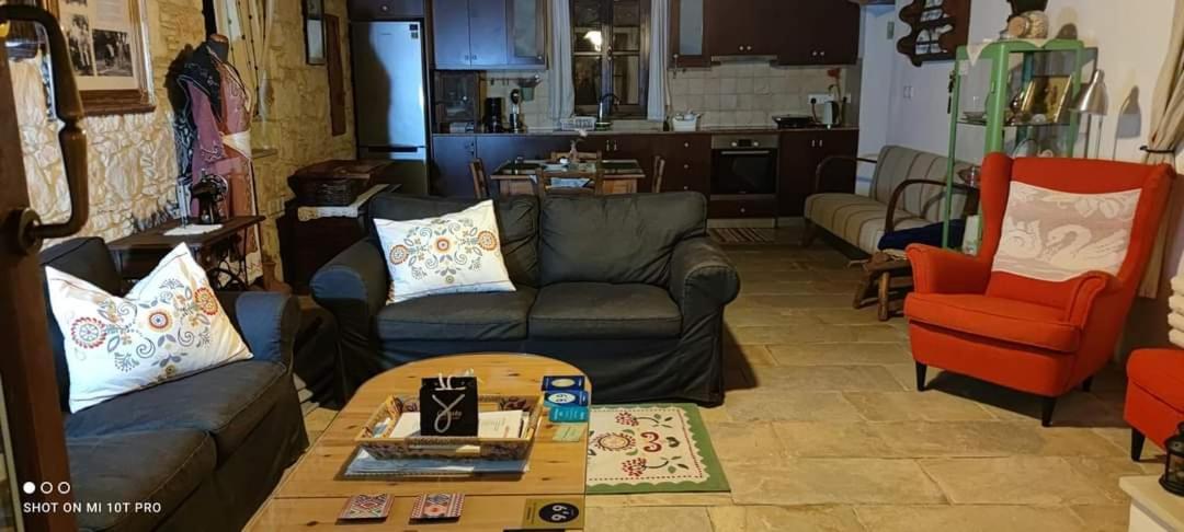 Aliki'S House 1+ 2 Guest House Polis ภายนอก รูปภาพ