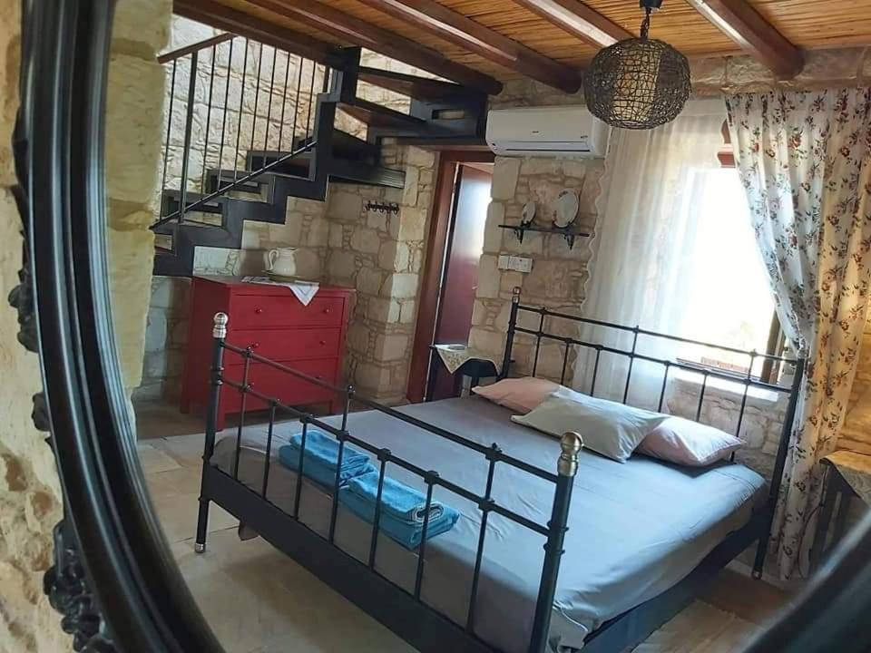 Aliki'S House 1+ 2 Guest House Polis ภายนอก รูปภาพ