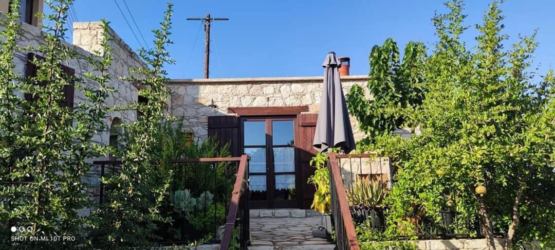 Aliki'S House 1+ 2 Guest House Polis ภายนอก รูปภาพ