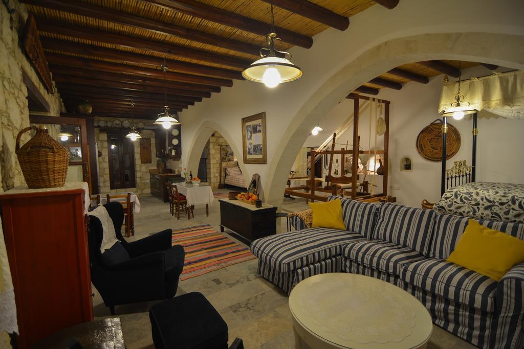 Aliki'S House 1+ 2 Guest House Polis ห้อง รูปภาพ
